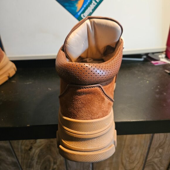 Designer boots - Picture 3 of 4